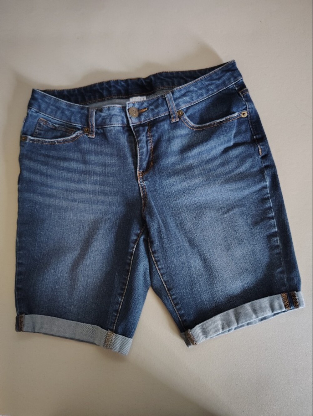 Time and Tru Women's Blue Denim Jean Shorts Size 10